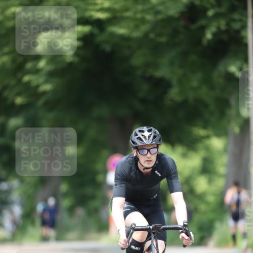 15.06.2025 - 7 Türme Triathlon Yannick Fuchs http://msf.ph/oto/8012557 15.06.2025 13:27:18 Radfahren 255, 772, 840, 1011 meine-sportfotos.de