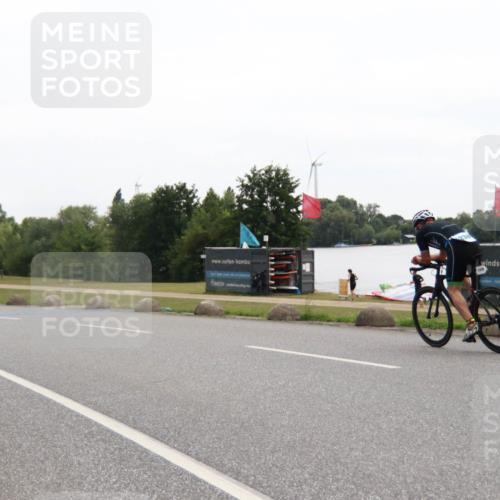 21.06.2025 - 27. Vierlanden-Triathlon H.Heesch http://msf.ph/oto/8012567 15.06.2025 13:25:47 Radfahren 1137, 1238 meine-sportfotos.de
