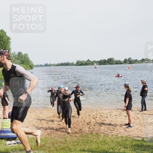 21.06.2025 - 27. Vierlanden-Triathlon MichiJ http://msf.ph/oto/8012587 15.06.2026 10:14:56 Schwimmen 476, 521, 525, 528, 570, 592, 593, 605, 608, 1397 meine-sportfotos.de