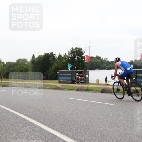 21.06.2025 - 27. Vierlanden-Triathlon H.Heesch http://msf.ph/oto/8012596 15.06.2025 13:25:53 Radfahren 1120, 1238, 1277 meine-sportfotos.de