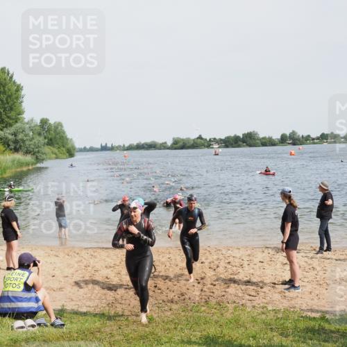 21.06.2025 - 27. Vierlanden-Triathlon MichiJ http://msf.ph/oto/8012602 15.06.2026 10:14:57 Schwimmen 476, 521, 525, 528, 570, 592, 593, 605, 608, 1397 meine-sportfotos.de