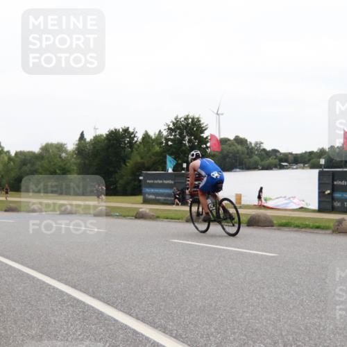 21.06.2025 - 27. Vierlanden-Triathlon H.Heesch http://msf.ph/oto/8012607 15.06.2025 13:25:53 Radfahren 1120, 1238, 1277 meine-sportfotos.de