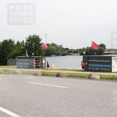 15.06.2025 - 27. Vierlanden-Triathlon H.Heesch http://msf.ph/oto/8012626 15.06.2025 11:08:38 Radfahren 163, 495, 581, 722, 727 meine-sportfotos.de