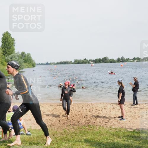 21.06.2025 - 27. Vierlanden-Triathlon MichiJ http://msf.ph/oto/8012668 15.06.2026 10:15:00 Schwimmen 476, 521, 525, 528, 570, 592, 593, 597, 605, 1397 meine-sportfotos.de