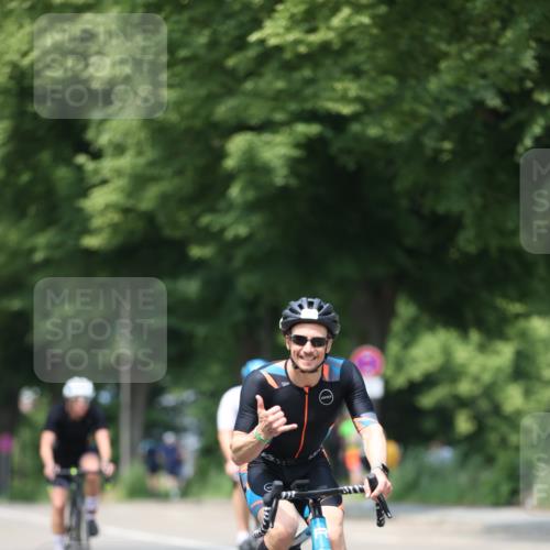 15.06.2025 - 7 Türme Triathlon Yannick Fuchs http://msf.ph/oto/8012733 15.06.2025 13:27:24 Radfahren 653, 1011 meine-sportfotos.de