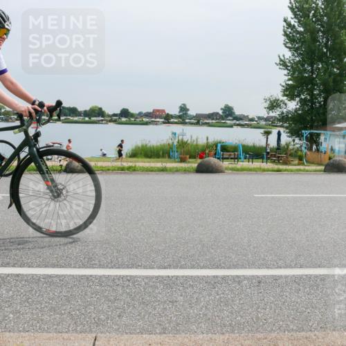 15.06.2025 - 27. Vierlanden-Triathlon H.Heesch http://msf.ph/oto/8012737 15.06.2025 11:07:50 Radfahren 492, 515, 550, 647, 710, 741 meine-sportfotos.de