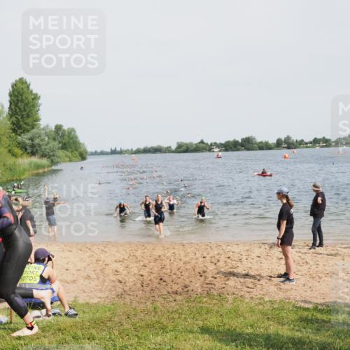 21.06.2025 - 27. Vierlanden-Triathlon MichiJ http://msf.ph/oto/8012793 15.06.2026 10:15:04 Schwimmen 480, 521, 525, 528, 570, 587, 592, 597, 605, 635 meine-sportfotos.de