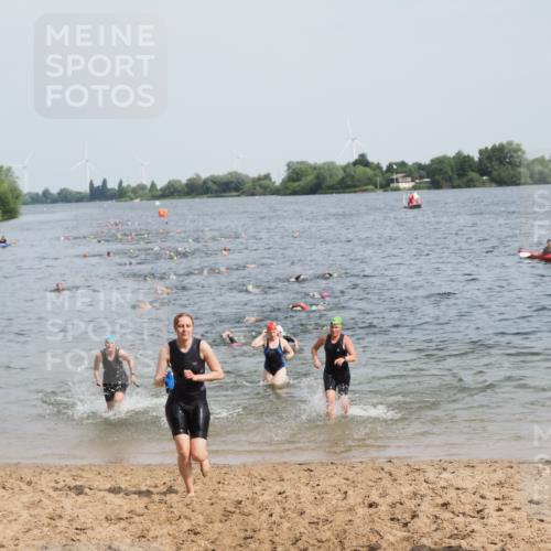 21.06.2025 - 27. Vierlanden-Triathlon MichiJ http://msf.ph/oto/8012801 15.06.2026 10:15:06 Schwimmen 480, 528, 555, 570, 587, 592, 597, 605, 635 meine-sportfotos.de
