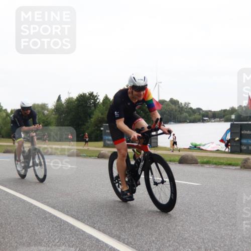 21.06.2025 - 27. Vierlanden-Triathlon H.Heesch http://msf.ph/oto/8012830 15.06.2025 13:26:36 Radfahren 1108, 1112, 1123, 1128, 1143, 1160, 1281, 1300 meine-sportfotos.de
