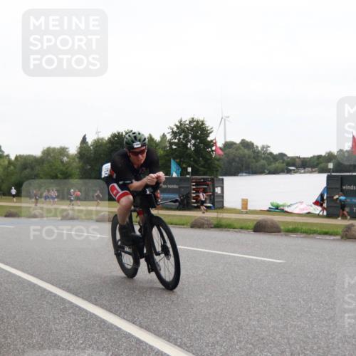21.06.2025 - 27. Vierlanden-Triathlon H.Heesch http://msf.ph/oto/8012849 15.06.2025 13:26:38 Radfahren 1108, 1112, 1123, 1132, 1143, 1160, 1300 meine-sportfotos.de