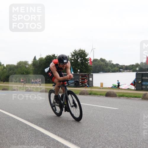 21.06.2025 - 27. Vierlanden-Triathlon H.Heesch http://msf.ph/oto/8012857 15.06.2025 13:26:40 Radfahren 1108, 1132, 1143, 1160 meine-sportfotos.de