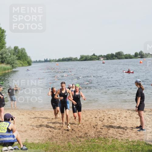 21.06.2025 - 27. Vierlanden-Triathlon MichiJ http://msf.ph/oto/8012859 15.06.2026 10:15:10 Schwimmen 480, 507, 528, 555, 587, 597, 635 meine-sportfotos.de