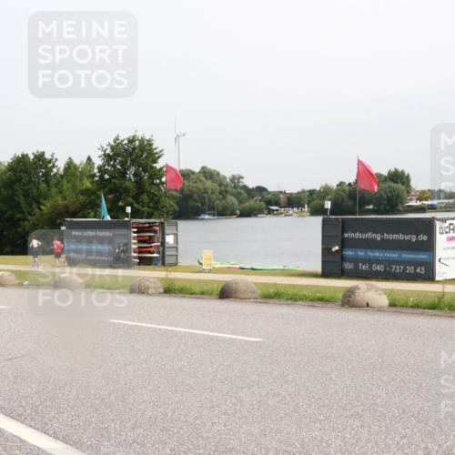 15.06.2025 - 27. Vierlanden-Triathlon H.Heesch http://msf.ph/oto/8012862 15.06.2025 11:08:44 Radfahren 163, 495, 581, 619 meine-sportfotos.de