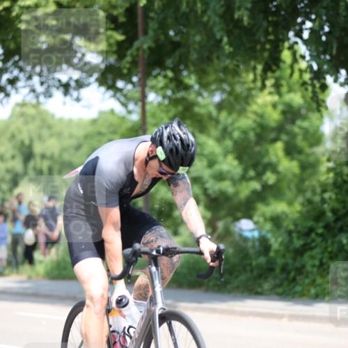 15.06.2025 - 7 Türme Triathlon Yannick Fuchs http://msf.ph/oto/8012872 15.06.2025 12:46:58 Radfahren 278, 294, 406, 439, 496, 636, 657 meine-sportfotos.de