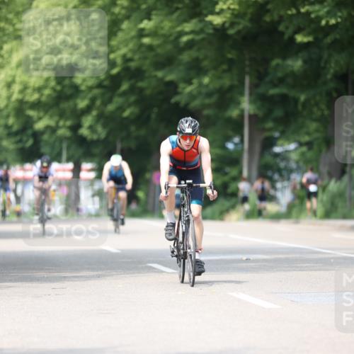 15.06.2025 - 7 Türme Triathlon Yannick Fuchs http://msf.ph/oto/8012886 15.06.2025 13:27:36 Radfahren 568, 723, 978 meine-sportfotos.de