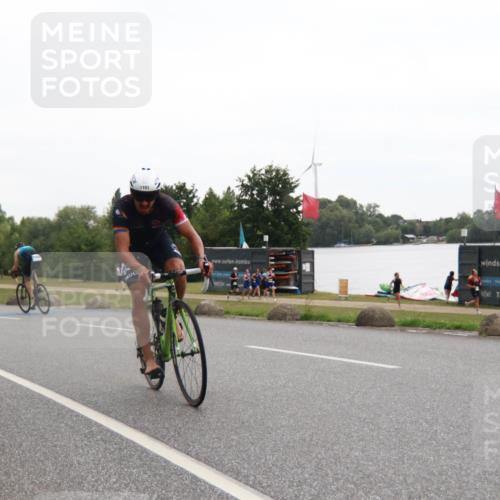 21.06.2025 - 27. Vierlanden-Triathlon H.Heesch http://msf.ph/oto/8012905 15.06.2025 13:26:44 Radfahren 1103, 1132, 1160, 1247, 1308 meine-sportfotos.de