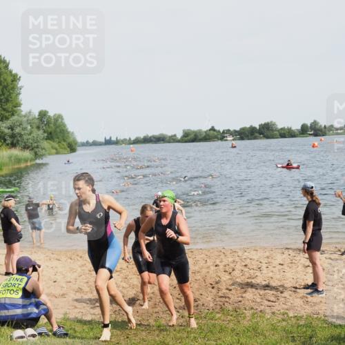 21.06.2025 - 27. Vierlanden-Triathlon MichiJ http://msf.ph/oto/8012914 15.06.2026 10:15:11 Schwimmen 480, 507, 555, 587, 597, 635 meine-sportfotos.de