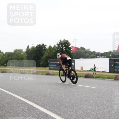 21.06.2025 - 27. Vierlanden-Triathlon H.Heesch http://msf.ph/oto/8012936 15.06.2025 13:26:56 Radfahren 1242, 1310 meine-sportfotos.de