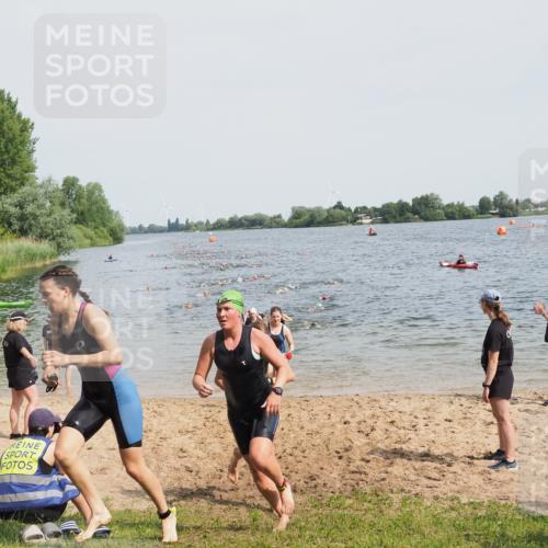 21.06.2025 - 27. Vierlanden-Triathlon MichiJ http://msf.ph/oto/8012946 15.06.2026 10:15:11 Schwimmen 480, 507, 555, 587, 597, 635 meine-sportfotos.de