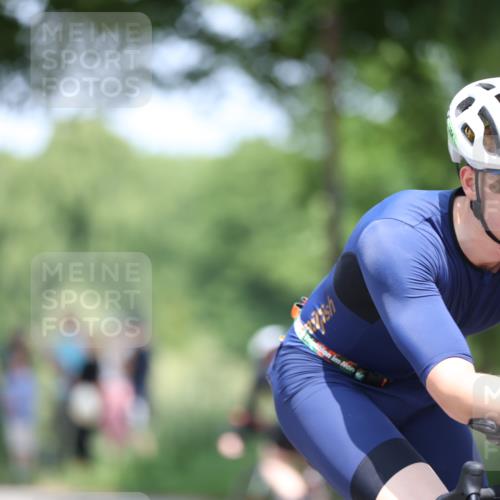 15.06.2025 - 7 Türme Triathlon Yannick Fuchs http://msf.ph/oto/8012993 15.06.2025 12:47:10 Radfahren 414, 494, 629, 651 meine-sportfotos.de