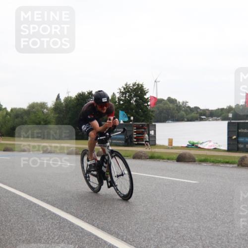 21.06.2025 - 27. Vierlanden-Triathlon H.Heesch http://msf.ph/oto/8012994 15.06.2025 13:27:06 Radfahren 1098, 1134, 1140, 1273 meine-sportfotos.de
