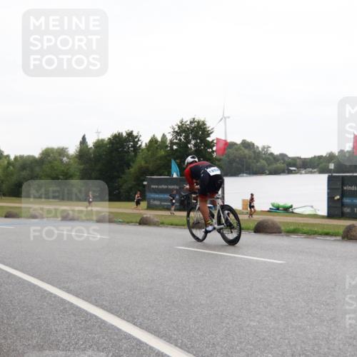 21.06.2025 - 27. Vierlanden-Triathlon H.Heesch http://msf.ph/oto/8013045 15.06.2025 13:27:48 Radfahren 1252, 1258, 1298 meine-sportfotos.de