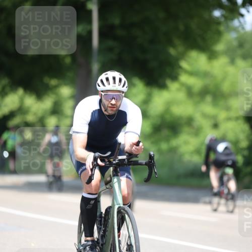 15.06.2025 - 7 Türme Triathlon Yannick Fuchs http://msf.ph/oto/8013047 15.06.2025 12:47:11 Radfahren 494, 629, 651 meine-sportfotos.de