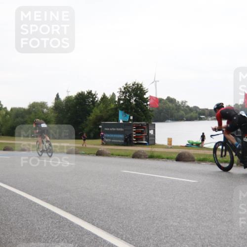 21.06.2025 - 27. Vierlanden-Triathlon H.Heesch http://msf.ph/oto/8013060 15.06.2025 13:27:58 Radfahren 1232, 1244, 1246, 1251, 1255 meine-sportfotos.de