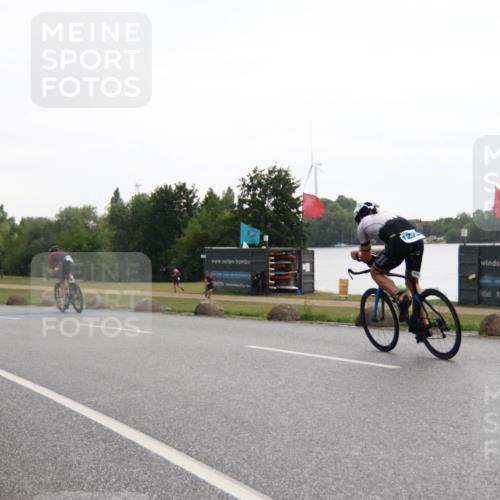21.06.2025 - 27. Vierlanden-Triathlon H.Heesch http://msf.ph/oto/8013067 15.06.2025 13:27:59 Radfahren 1232, 1244, 1246, 1251, 1255 meine-sportfotos.de
