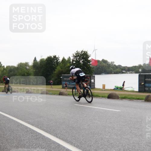 21.06.2025 - 27. Vierlanden-Triathlon H.Heesch http://msf.ph/oto/8013070 15.06.2025 13:28:00 Radfahren 1232, 1244, 1246, 1251, 1255, 1275, 1295 meine-sportfotos.de