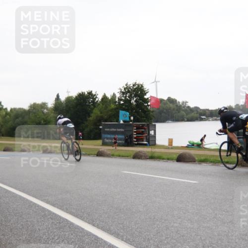 21.06.2025 - 27. Vierlanden-Triathlon H.Heesch http://msf.ph/oto/8013071 15.06.2025 13:28:00 Radfahren 1232, 1244, 1246, 1251, 1255, 1275, 1295 meine-sportfotos.de