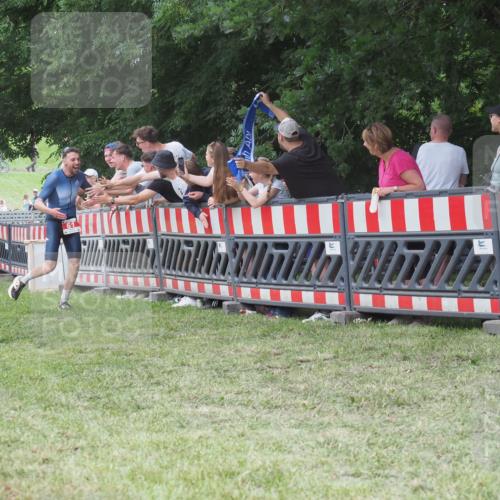 21.06.2025 - 27. Vierlanden-Triathlon KatJ http://msf.ph/oto/8013078 15.06.2025 13:09:56 Ziel 61, 159, 165, 705 meine-sportfotos.de