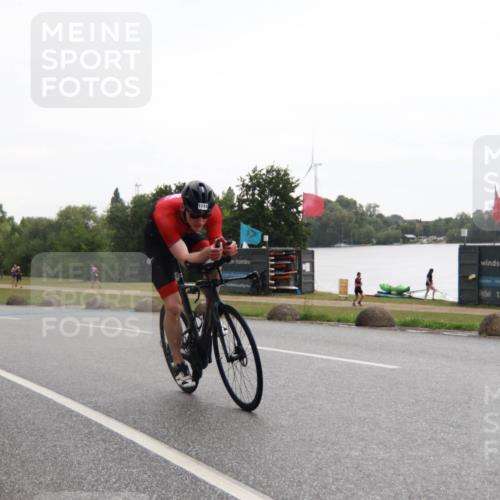 21.06.2025 - 27. Vierlanden-Triathlon H.Heesch http://msf.ph/oto/8013082 15.06.2025 13:28:03 Radfahren 1115, 1232, 1244, 1246, 1251, 1270, 1275, 1295 meine-sportfotos.de