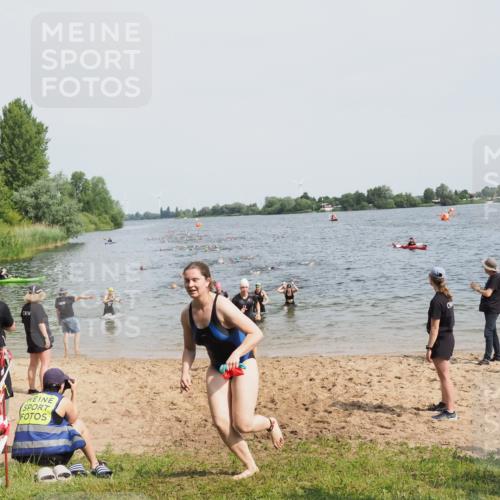 21.06.2025 - 27. Vierlanden-Triathlon MichiJ http://msf.ph/oto/8013115 15.06.2026 10:15:15 Schwimmen 480, 507, 542, 555, 579, 587, 597, 613, 635 meine-sportfotos.de
