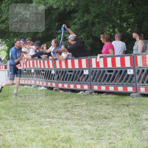 21.06.2025 - 27. Vierlanden-Triathlon KatJ http://msf.ph/oto/8013124 15.06.2025 13:09:57 Ziel 61, 159, 165, 705 meine-sportfotos.de
