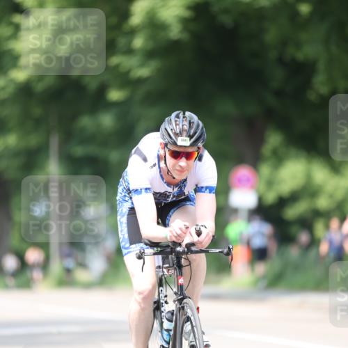 15.06.2025 - 7 Türme Triathlon Yannick Fuchs http://msf.ph/oto/8013142 15.06.2025 13:27:40 Radfahren 331, 568, 723, 978 meine-sportfotos.de