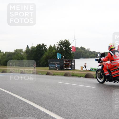21.06.2025 - 27. Vierlanden-Triathlon H.Heesch http://msf.ph/oto/8013144 15.06.2025 13:28:32 Radfahren 1274, 1276 meine-sportfotos.de