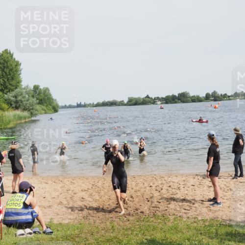 21.06.2025 - 27. Vierlanden-Triathlon MichiJ http://msf.ph/oto/8013170 15.06.2026 10:15:17 Schwimmen 480, 507, 542, 555, 579, 587, 613, 631, 635 meine-sportfotos.de