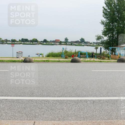 15.06.2025 - 27. Vierlanden-Triathlon H.Heesch http://msf.ph/oto/8013175 15.06.2025 11:08:39 Radfahren 163, 495, 581, 619 meine-sportfotos.de