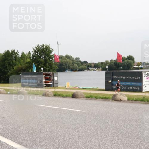 15.06.2025 - 27. Vierlanden-Triathlon H.Heesch http://msf.ph/oto/8013177 15.06.2025 11:08:52 Radfahren 643 meine-sportfotos.de