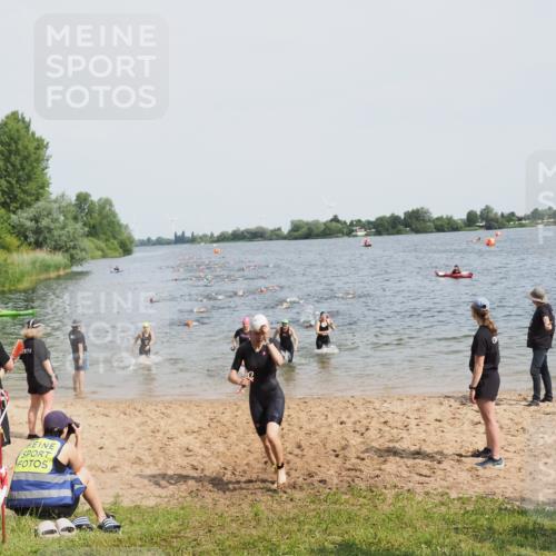 21.06.2025 - 27. Vierlanden-Triathlon MichiJ http://msf.ph/oto/8013178 15.06.2026 10:15:17 Schwimmen 480, 507, 542, 555, 579, 587, 613, 631, 635 meine-sportfotos.de