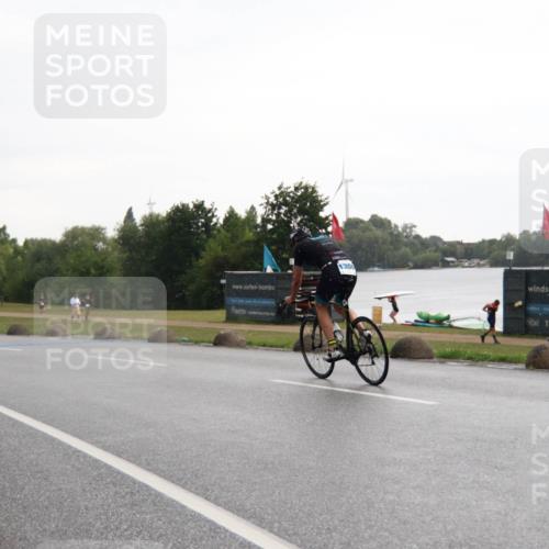 21.06.2025 - 27. Vierlanden-Triathlon H.Heesch http://msf.ph/oto/8013220 15.06.2025 13:29:14 Radfahren 1099, 1130 meine-sportfotos.de