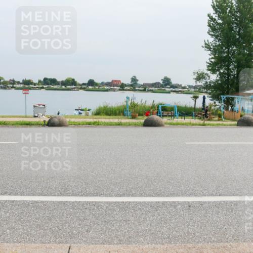 15.06.2025 - 27. Vierlanden-Triathlon H.Heesch http://msf.ph/oto/8013229 15.06.2025 11:08:39 Radfahren 163, 495, 581, 619 meine-sportfotos.de