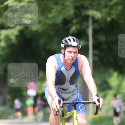 15.06.2025 - 7 Türme Triathlon Yannick Fuchs http://msf.ph/oto/8013240 15.06.2025 13:27:43 Radfahren 331, 568, 978 meine-sportfotos.de
