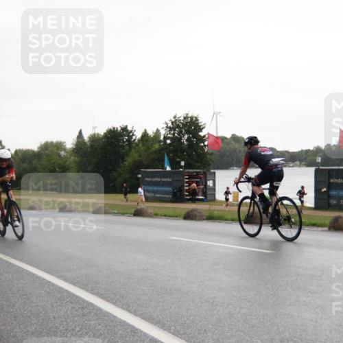 21.06.2025 - 27. Vierlanden-Triathlon H.Heesch http://msf.ph/oto/8013252 15.06.2025 13:29:24 Radfahren 1100, 1236 meine-sportfotos.de