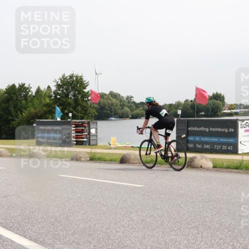 15.06.2025 - 27. Vierlanden-Triathlon H.Heesch http://msf.ph/oto/8013254 15.06.2025 11:08:55 Radfahren 516, 643 meine-sportfotos.de