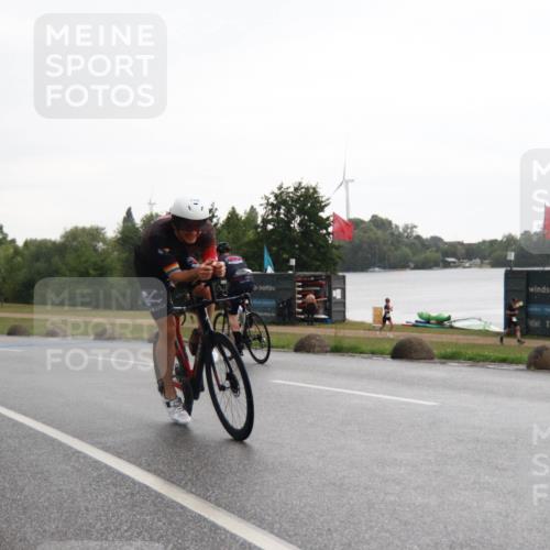 21.06.2025 - 27. Vierlanden-Triathlon H.Heesch http://msf.ph/oto/8013262 15.06.2025 13:29:25 Radfahren 1100, 1236, 1243 meine-sportfotos.de