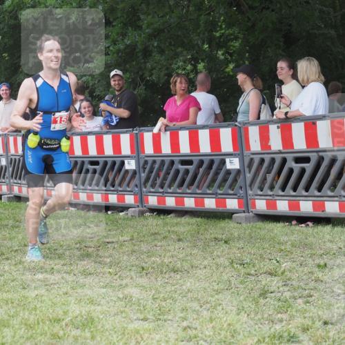 21.06.2025 - 27. Vierlanden-Triathlon KatJ http://msf.ph/oto/8013281 15.06.2025 13:10:02 Ziel 159, 165, 705 meine-sportfotos.de