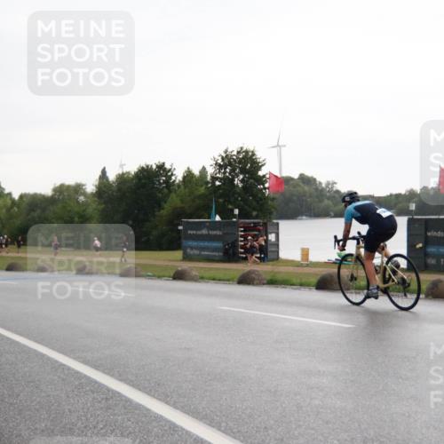 21.06.2025 - 27. Vierlanden-Triathlon H.Heesch http://msf.ph/oto/8013306 15.06.2025 13:29:50 Radfahren 1287, 1289 meine-sportfotos.de