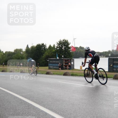 21.06.2025 - 27. Vierlanden-Triathlon H.Heesch http://msf.ph/oto/8013309 15.06.2025 13:29:50 Radfahren 1287, 1289 meine-sportfotos.de